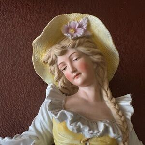 Vintage Handpainted Bisque Porcelain Country Damsal